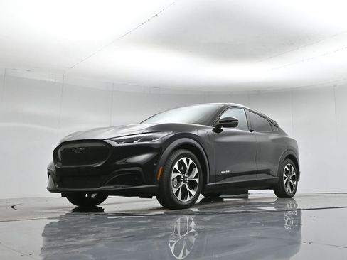 Used 2024 Ford Mustang Mach-E Select image 45