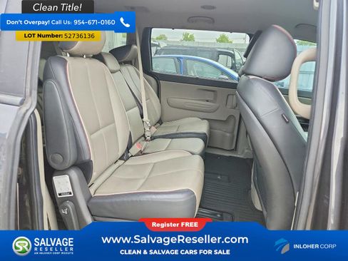 Used 2018 Kia Sedona LX w/ LX Essentials Premium Package FWD image 15