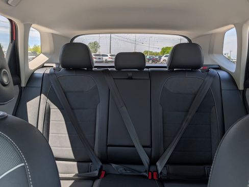 Certified 2024 Volkswagen Taos SE AWD/4WD image 13