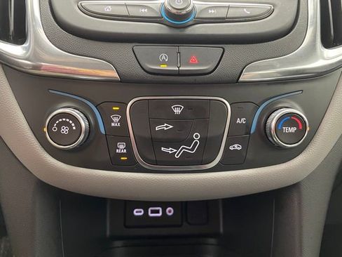 Certified 2024 Chevrolet Equinox LS w/ Midnight Edition image 6