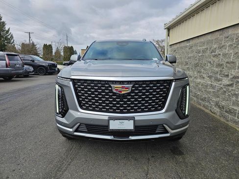New 2026 Cadillac Escalade Luxury AWD/4WD image 11
