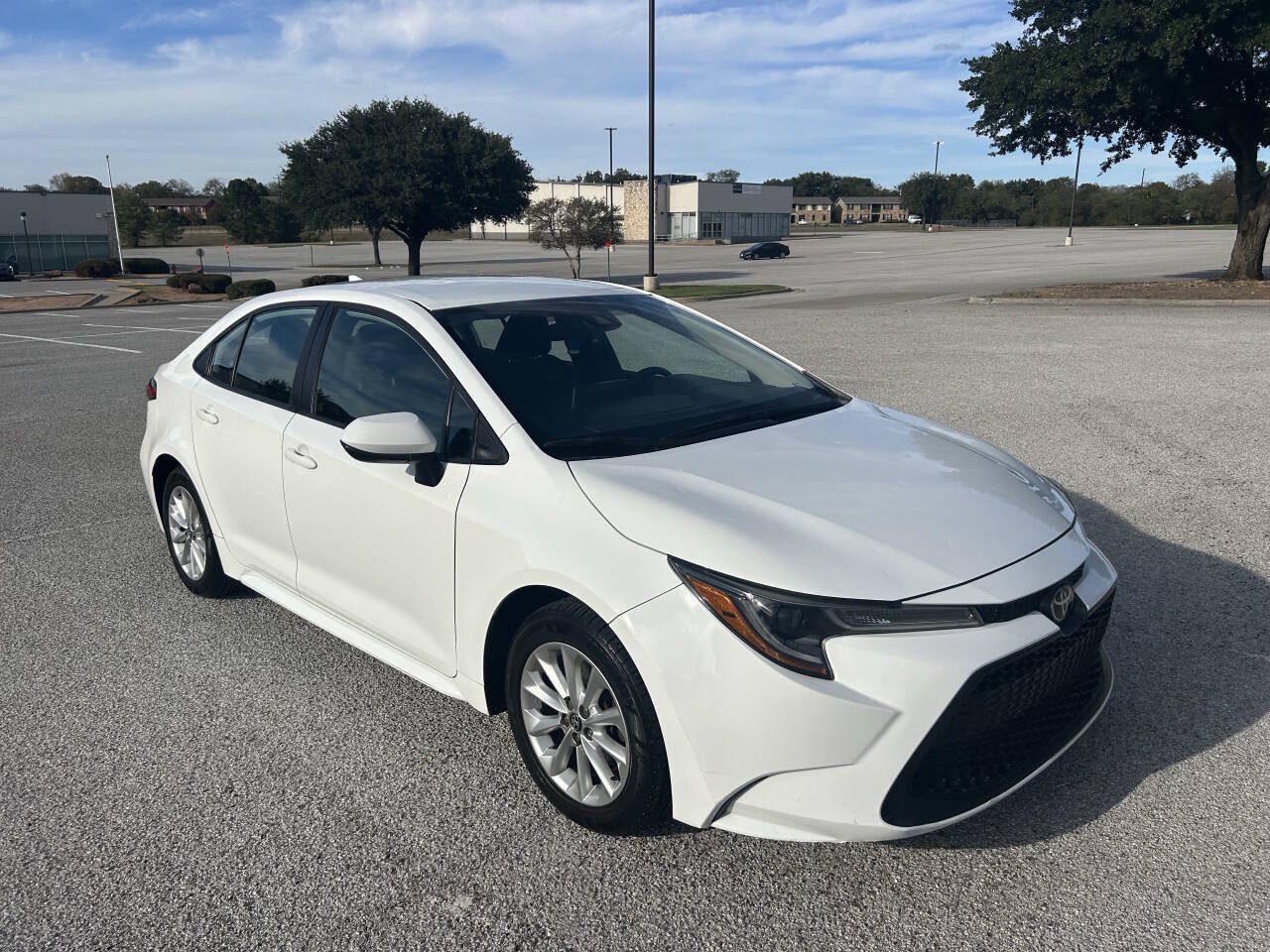 Used 2021 Toyota Corolla LE w/ LE Convenience Package FWD image 6