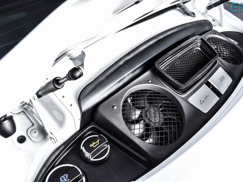 Used 2015 Porsche 911 Turbo image 12