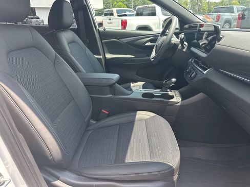 Used 2026 Buick Envista Preferred FWD image 14