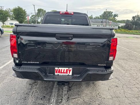 Used 2024 Chevrolet Colorado Trail Boss w/ Technology Package AWD/4WD image 10