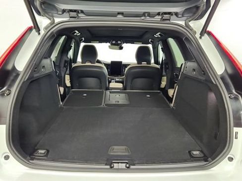 Used 2026 Volvo XC60 B5 Core AWD/4WD image 37