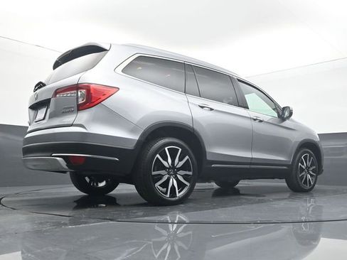 Used 2021 Honda Pilot Touring image 11