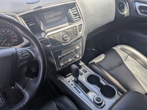 Used 2020 Nissan Pathfinder SL w/ Cargo Package AWD/4WD image 18