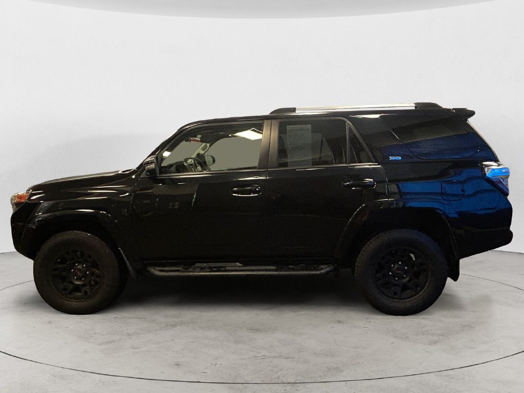 Used 2021 Toyota 4Runner SR5 Premium w/ Moonroof Package AWD/4WD image 2