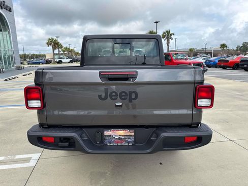 New 2026 Jeep Gladiator Sport image 6
