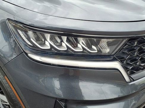 Used 2022 Kia Sorento S FWD image 11