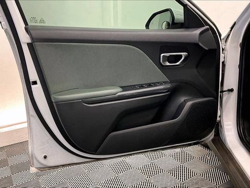 Used 2025 Kia K4 EX FWD image 24