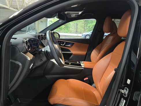 Used 2024 Mercedes-Benz GLC 300 4MATIC image 20