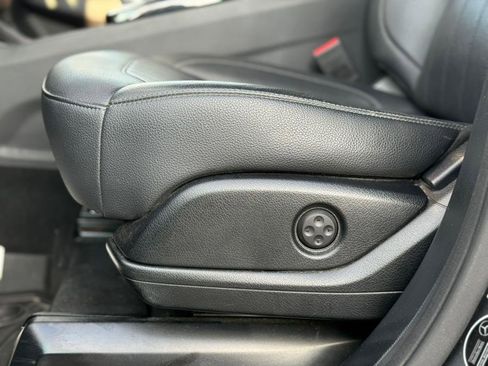 Used 2018 Mercedes-Benz GLE 350 4MATIC image 34