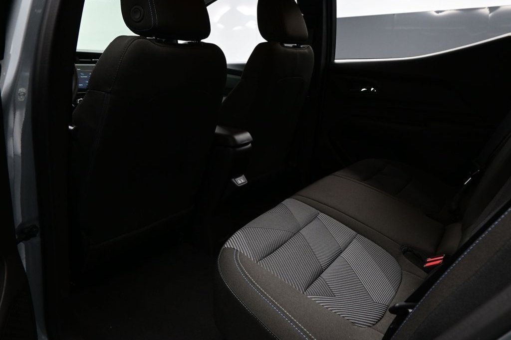 Used 2027 Chevrolet Bolt LT w/ Comfort Package FWD image 16
