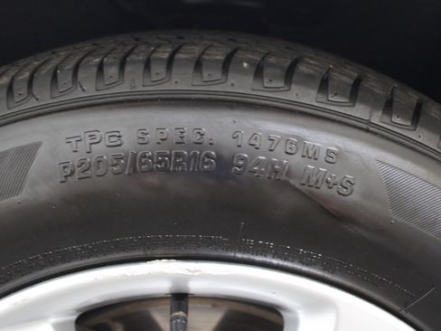 Used 2021 Chevrolet Malibu LS image 34