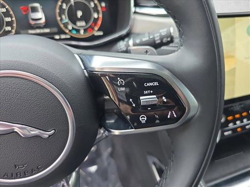 Certified 2025 Jaguar F-PACE R-Dynamic S image 19