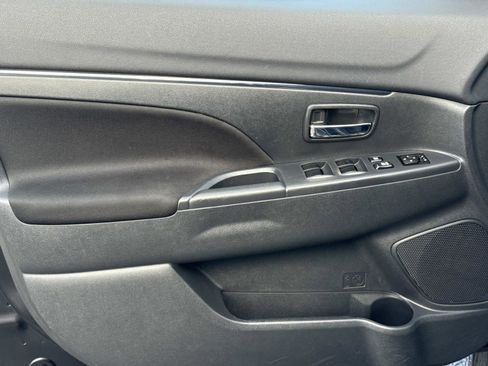 Used 2024 Mitsubishi Outlander Sport AWD image 16