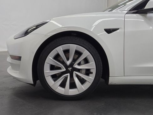 Used 2022 Tesla Model 3 RWD image 5