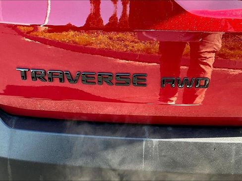 Used 2023 Chevrolet Traverse RS AWD/4WD image 24