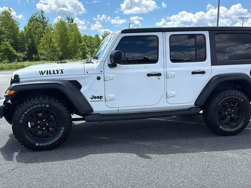 Used 2023 Jeep Wrangler Unlimited Sport AWD/4WD image 12