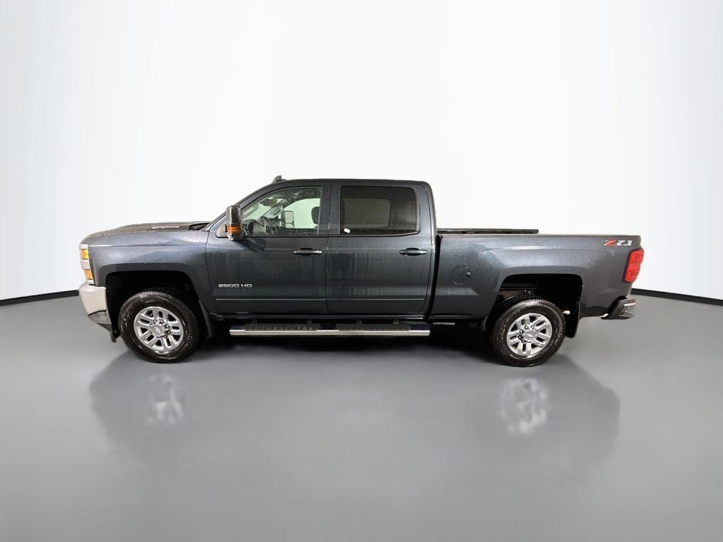 Used 2019 Chevrolet Silverado 2500 LT w/ LT Convenience Package AWD/4WD image 4