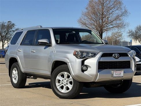 Used 2014 Toyota 4Runner SR5 image 2