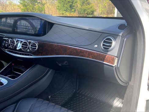 Used 2018 Mercedes-Benz S 560 4MATIC Sedan image 18