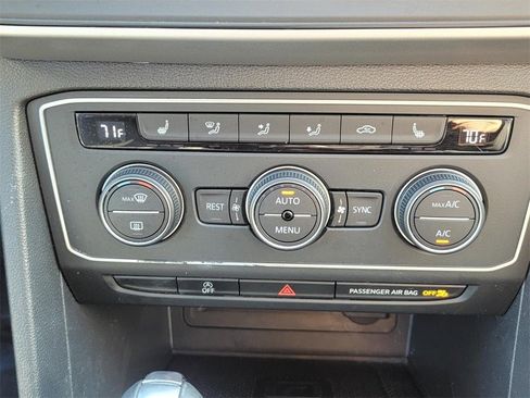 Used 2021 Volkswagen Atlas SE image 25