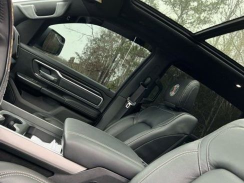 Used 2022 RAM 1500 Big Horn AWD/4WD image 6