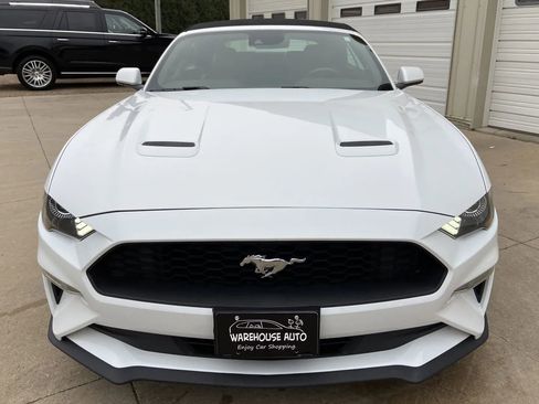 Used 2023 Ford Mustang Premium image 3