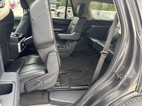Used 2024 Ford Expedition XLT AWD/4WD image 34