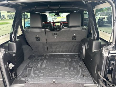 Used 2023 Jeep Wrangler Unlimited Rubicon w/ Xtreme 35 Tire Package AWD/4WD image 19