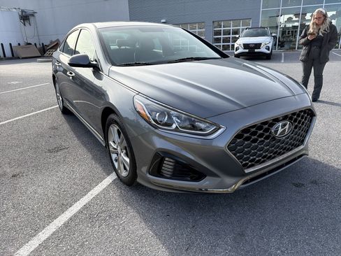 Used 2019 Hyundai Sonata Sport image 3