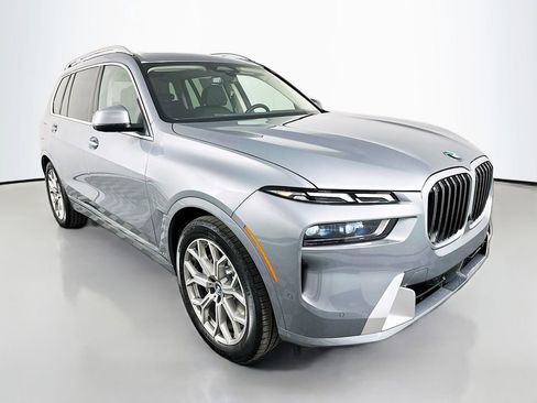 New 2026 BMW X7 xDrive40i w/ Executive Package image 3