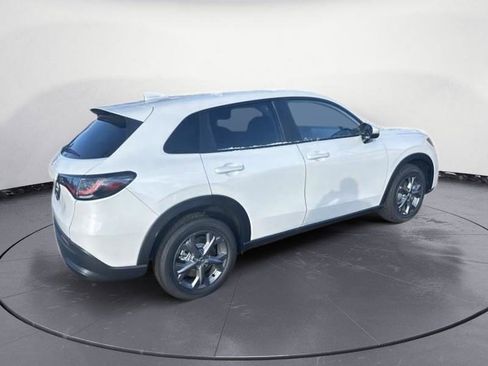 New 2026 Honda HR-V LX image 5