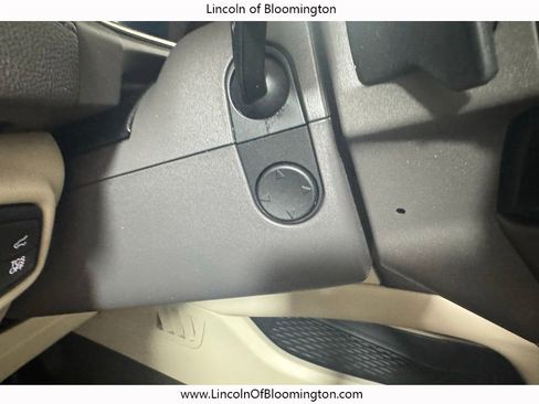 Used 2019 Lincoln Nautilus Reserve image 34