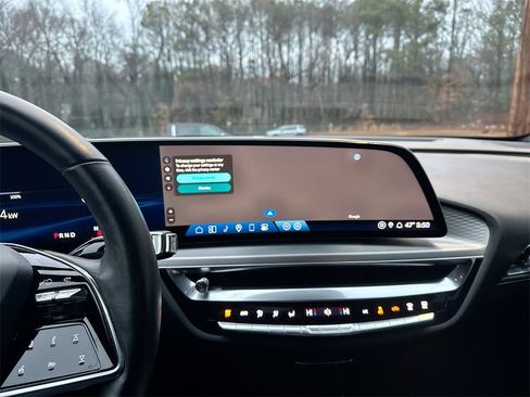 Used 2024 Cadillac Lyriq Luxury image 27