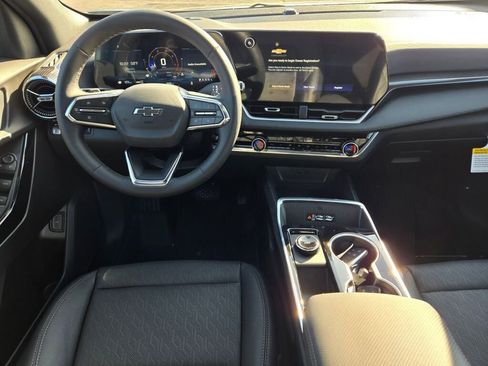 New 2026 Chevrolet Equinox LT w/ Convenience Package II image 14