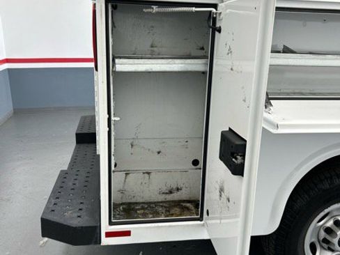 Used 2020 GMC Savana 3500 w/ Power Convenience Package image 27