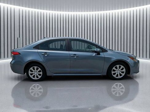 Used 2025 Toyota Corolla LE FWD image 3