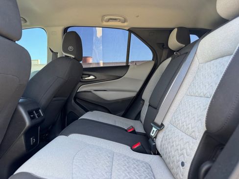 Used 2022 Chevrolet Equinox LT AWD/4WD image 17