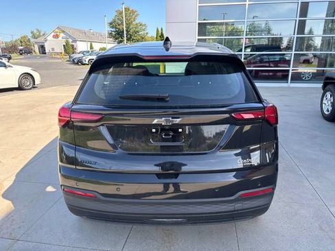 Used 2027 Chevrolet Bolt LT w/ Comfort Package FWD image 6