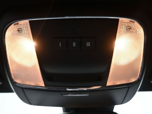 Used 2023 Dodge Charger R/T w/ Performance Handling Group image 11