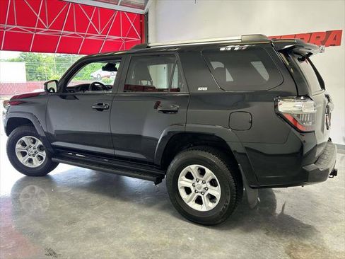 Certified 2024 Toyota 4Runner SR5 AWD/4WD image 6