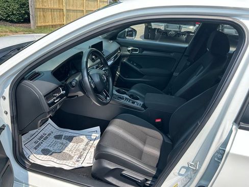 Used 2025 Honda Civic Sport image 18