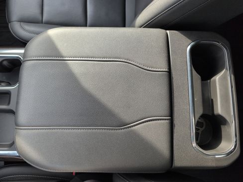 Used 2023 GMC Sierra 1500 SLT w/ SLT Premium Plus Package image 28