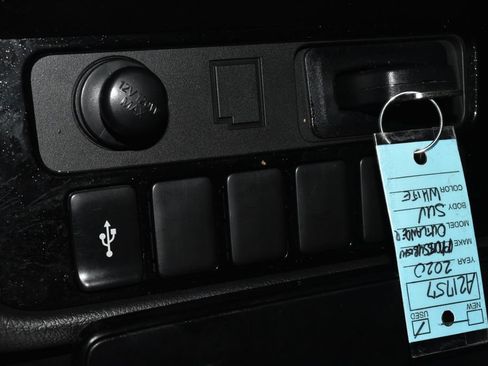 Used 2020 Mitsubishi Outlander SE FWD image 13