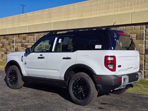 New 2025 Ford Bronco Sport Outer Banks w/ Sasquatch Outer Banks Package AWD/4WD image 8