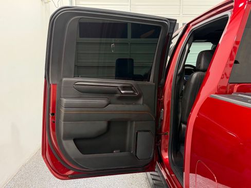 Used 2024 GMC Sierra 2500 AT4 w/ AT4 Premium Plus Package AWD/4WD image 32